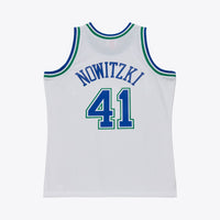 Dallas Mavericks Mitchell & Ness Dirk Nowitzki 1998 Swingman Authentic Jersey - White