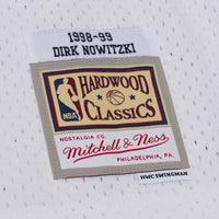 Dallas Mavericks Mitchell & Ness Dirk Nowitzki 1998 Swingman Authentic Jersey - White